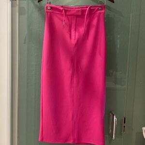 NWOT Size M Zara Pink MIDI Skirt with thin belt non smoking home